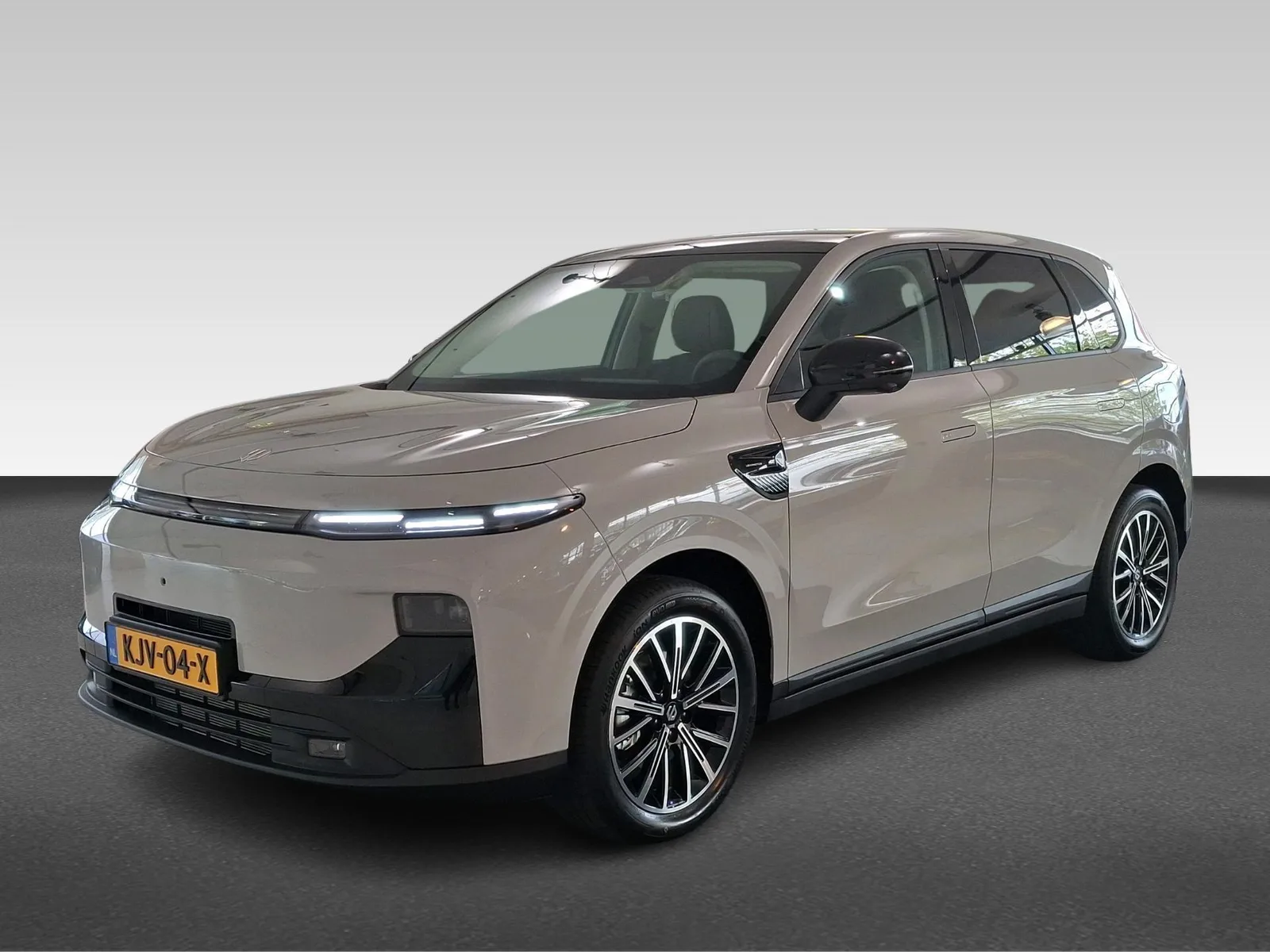 Leapmotor B10 (2026) — foto 1