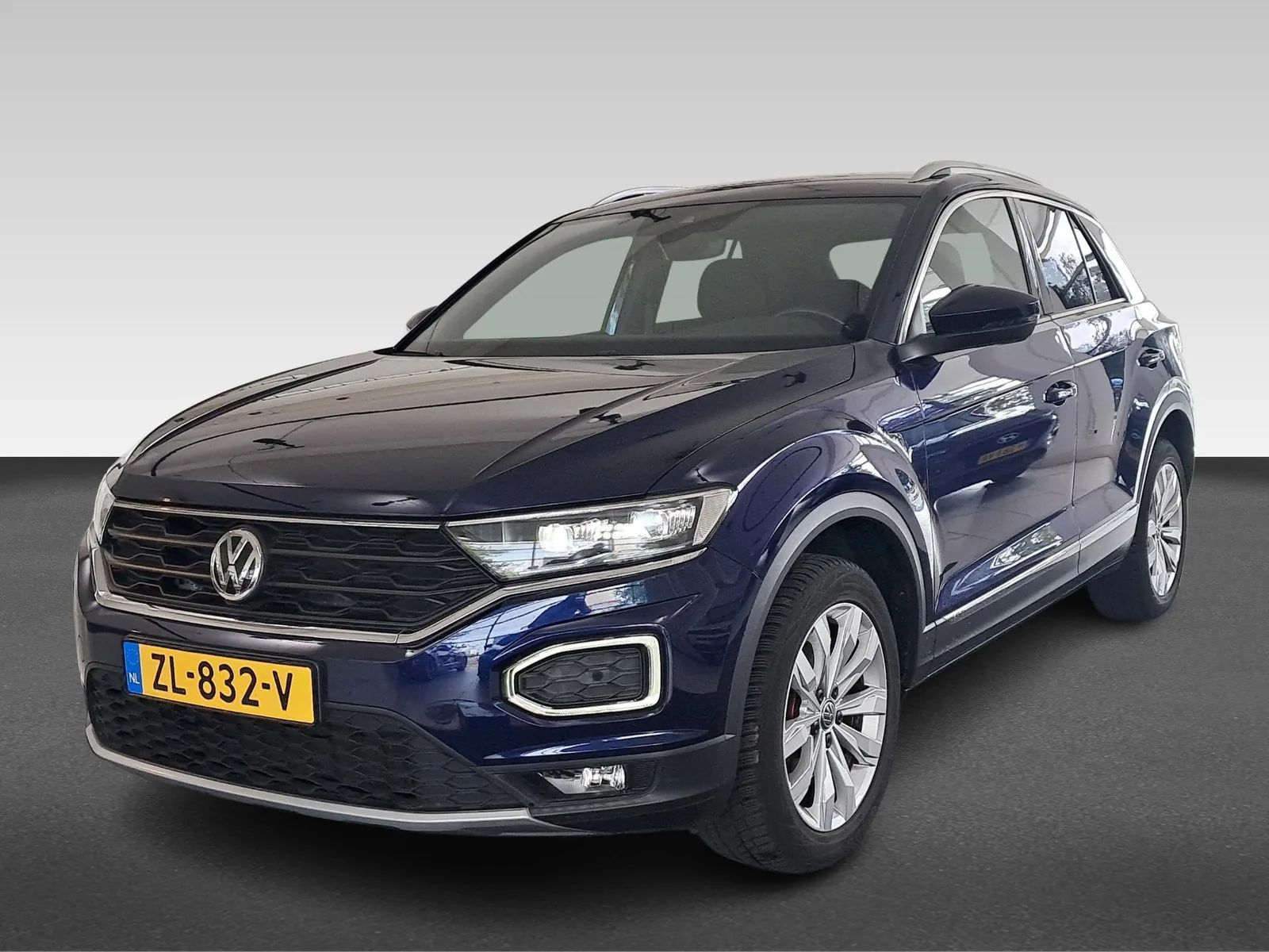 Volkswagen T-Roc (2019) — foto 1