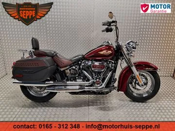 Harley-Davidson Softail Custom (2023) — foto 1