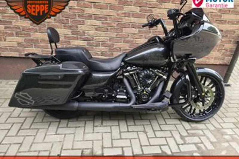 Harley-Davidson Road Glide Custom (2019)