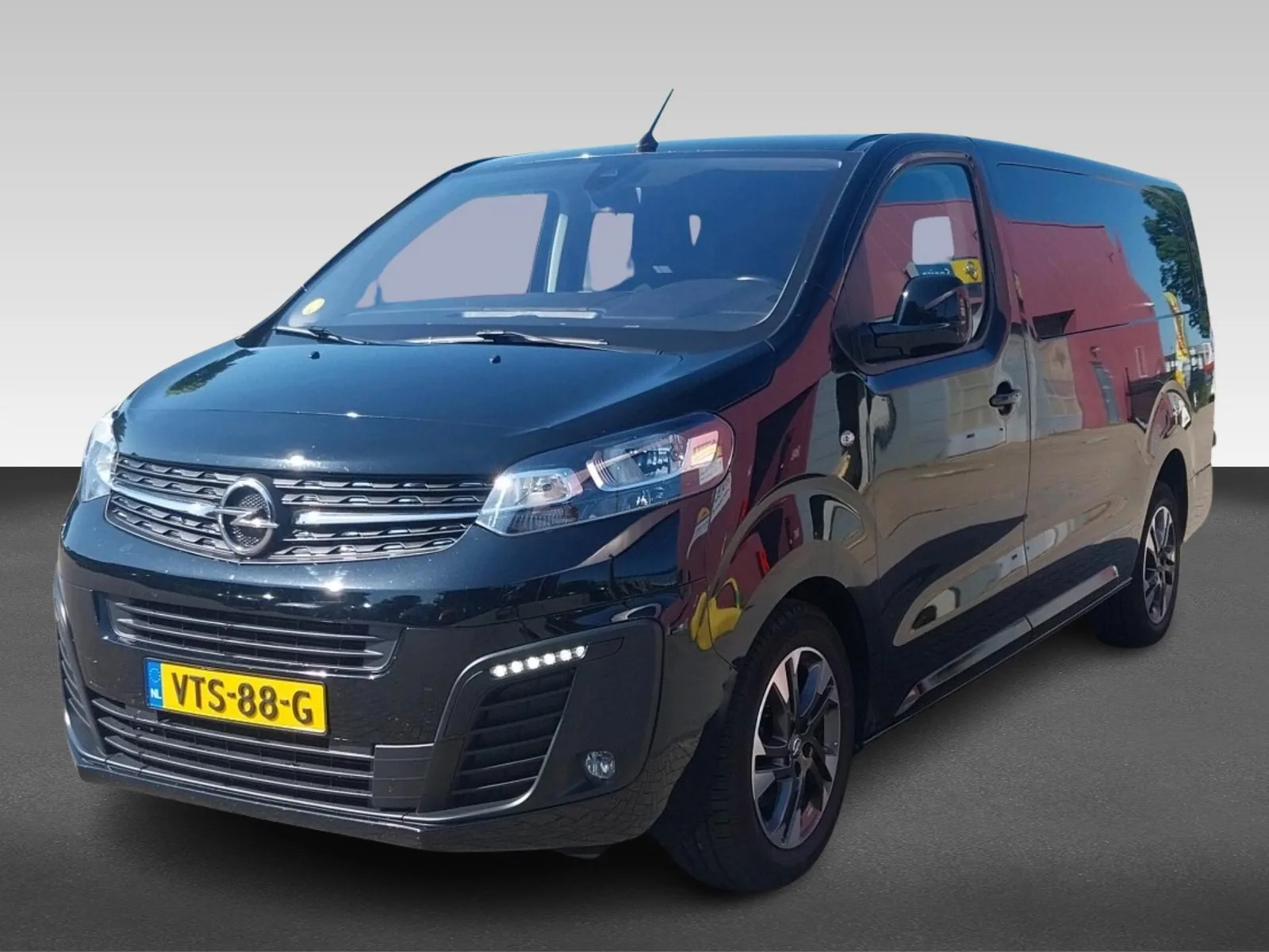 Opel Vivaro (2023) — foto 1
