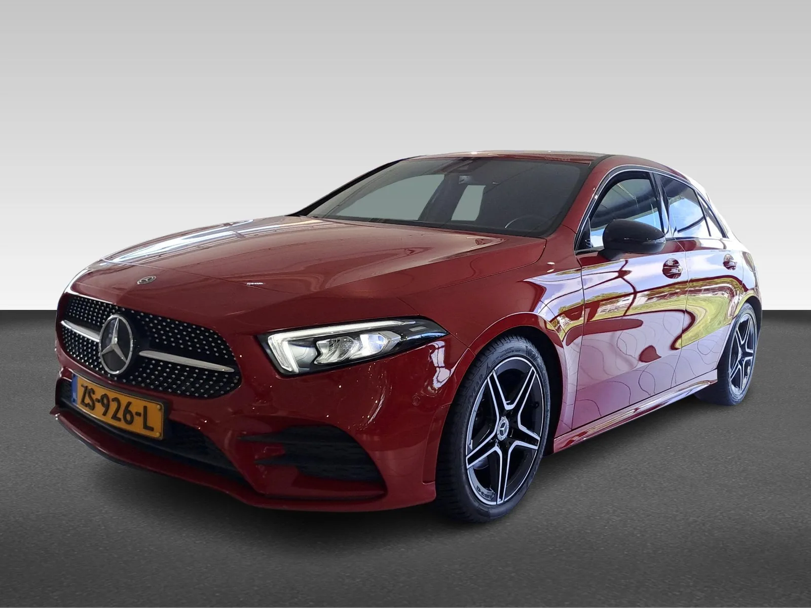 Mercedes-Benz A-Klasse (2019) — foto 1