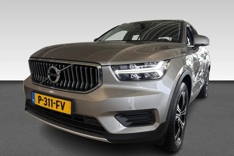 Volvo XC40 (2022)