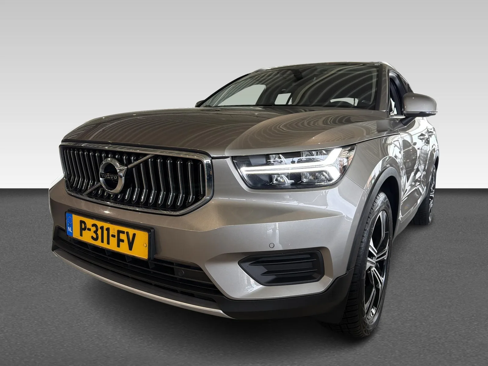 Volvo XC40 (2022) — foto 1