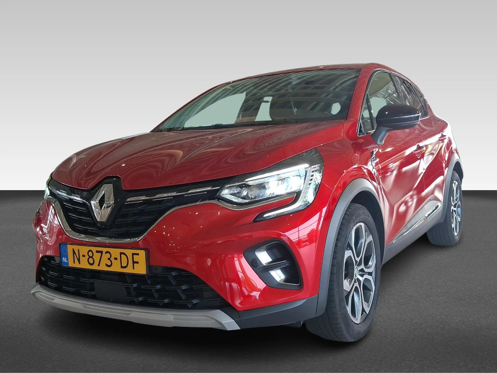 Renault Captur (2021) — foto 1
