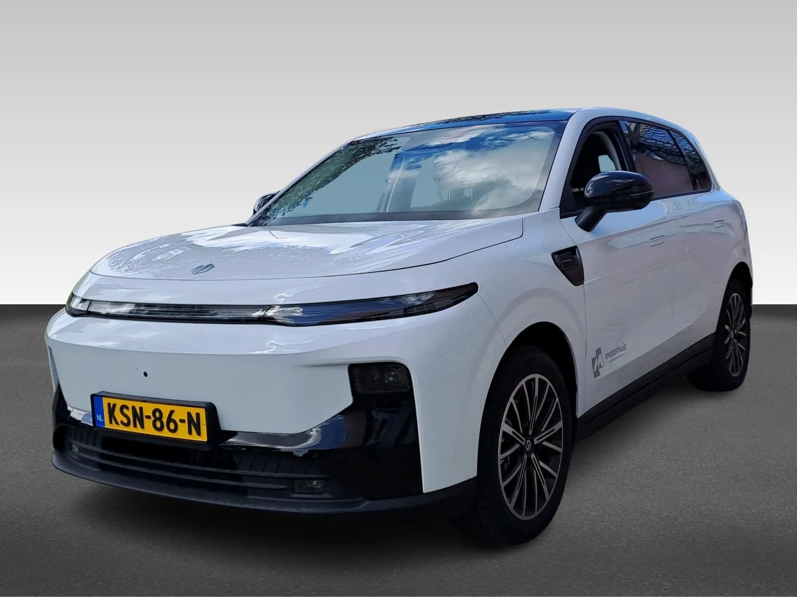 Leapmotor B10 (2026) — foto 1