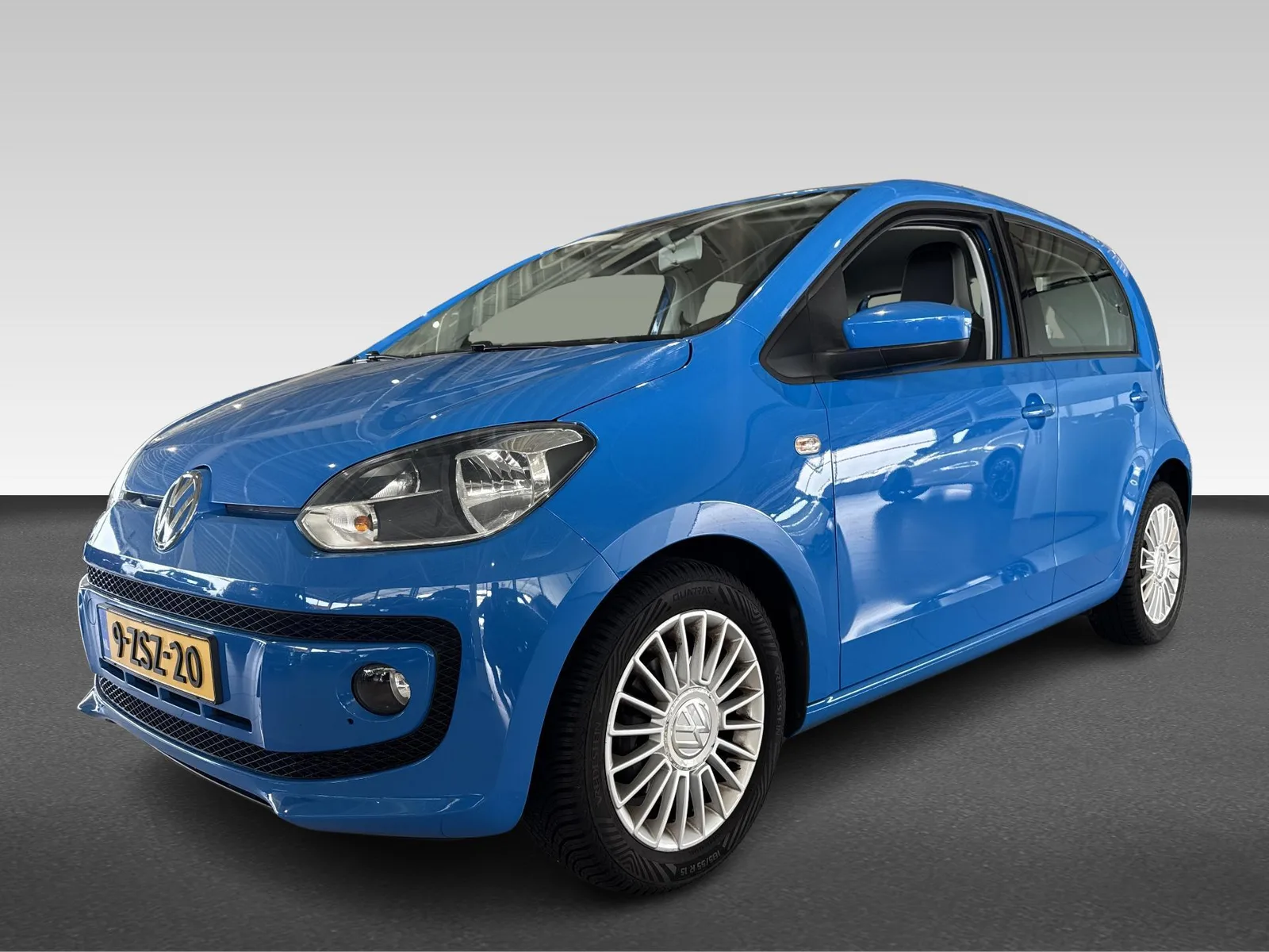 Volkswagen Up! (2015) — foto 1
