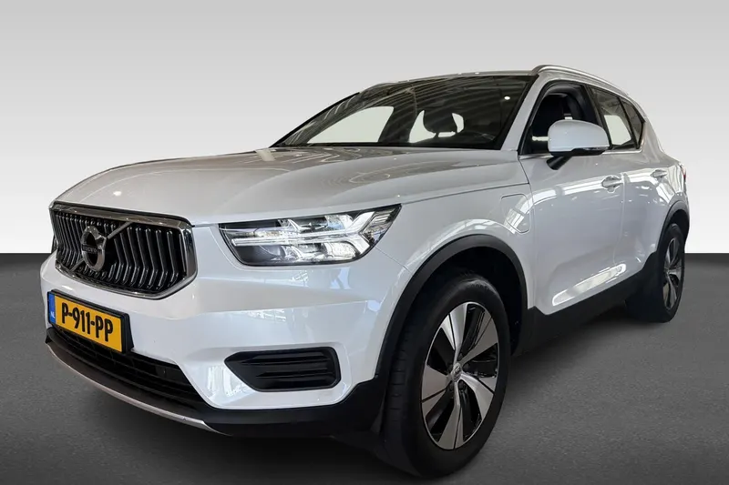 Volvo XC40 (2022)