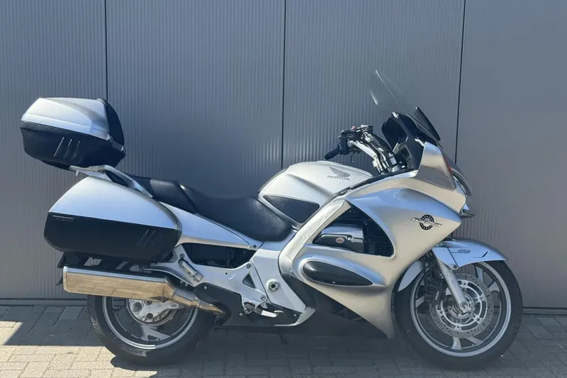 Honda ST 1300 PAN European (2004)