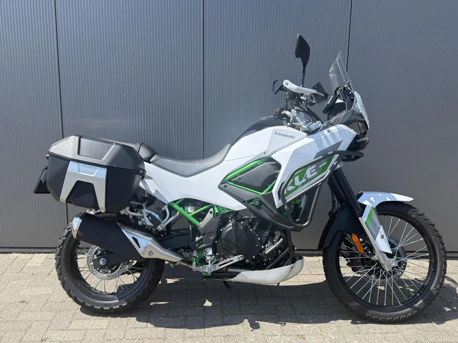 Kawasaki KLE500 SE (2026) — foto 1