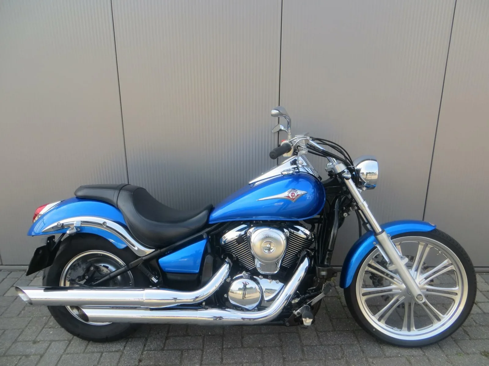 Kawasaki VN 900 Custom (2007) — foto 1