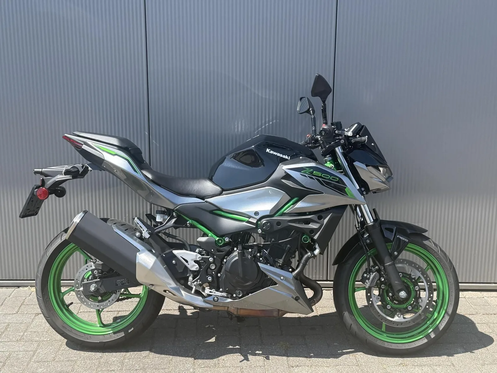 Kawasaki Z 500 SE (2026) — foto 1