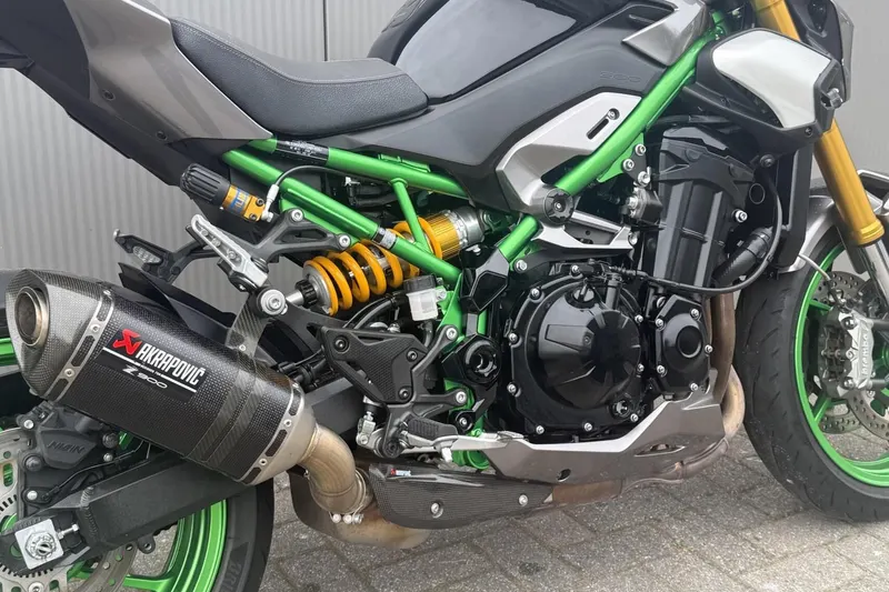 Kawasaki Z 900 SE (2025)