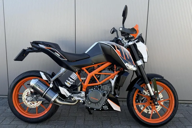 KTM 390 Duke (2015)