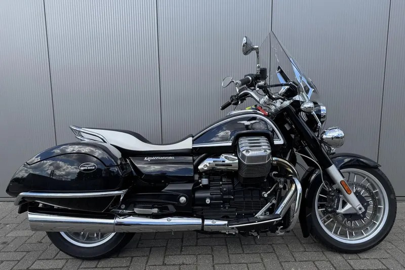 Moto Guzzi California 1400 TOURING (2015)