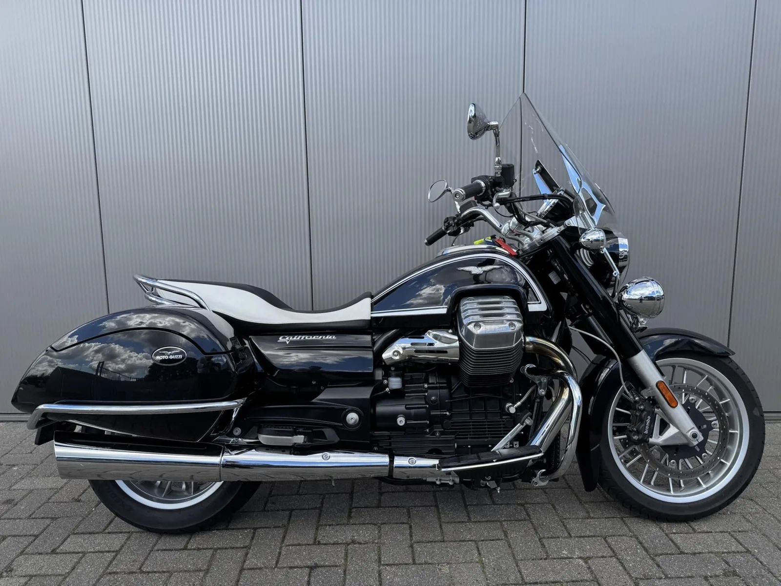 Moto Guzzi California 1400 TOURING (2015) — foto 1