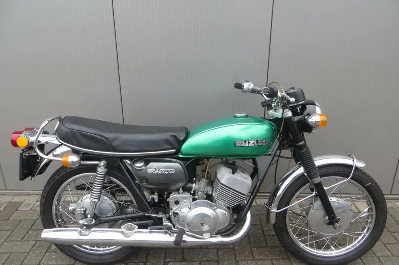 Suzuki GT 250 (1972)