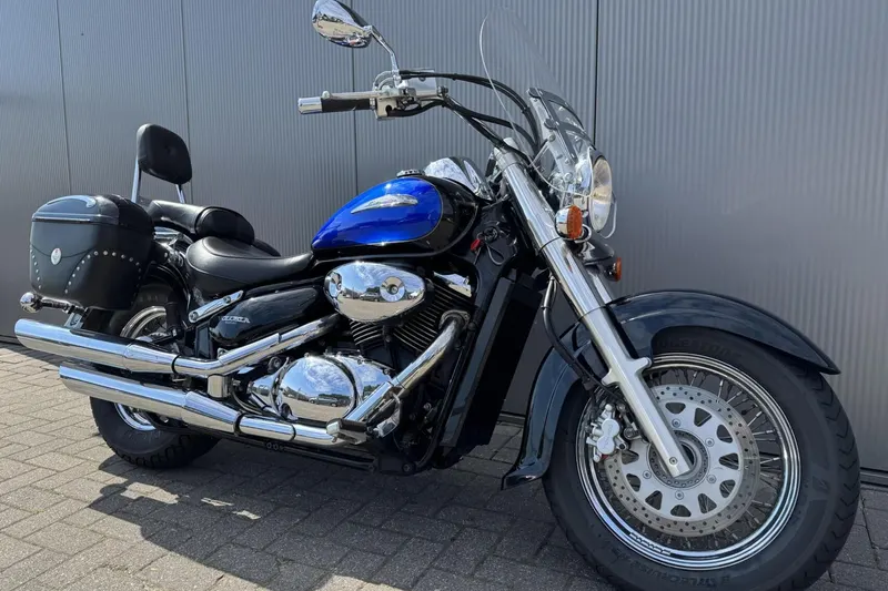 Suzuki VL 800 Intruder Volusia (2002)