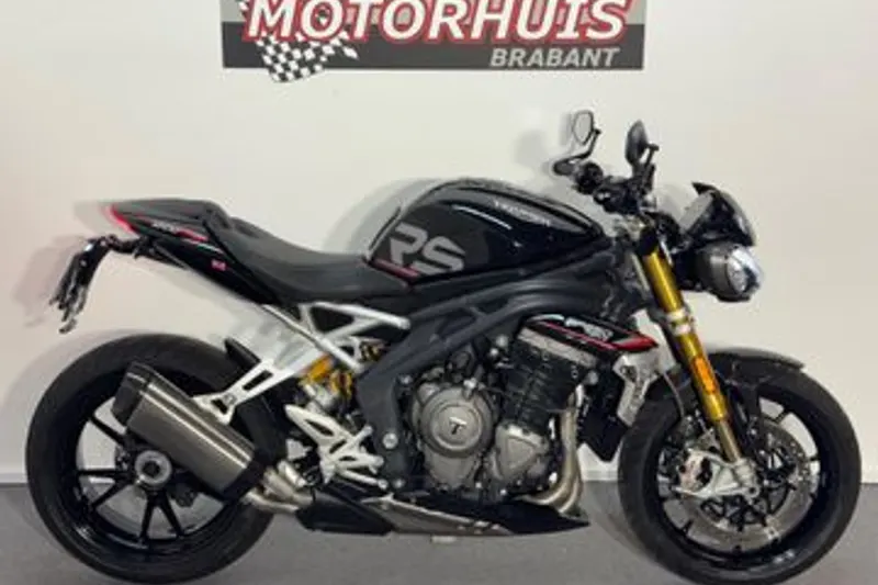 Triumph Speed Triple 1200 RS (2021)