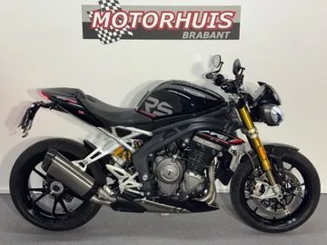 Triumph Speed Triple 1200 RS (2021) — foto 1