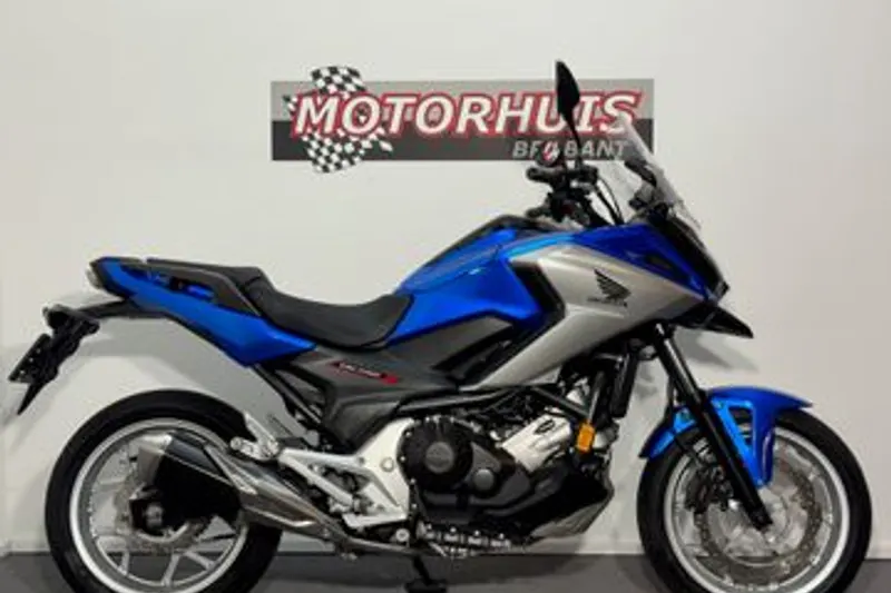 Honda NC750X (2016)