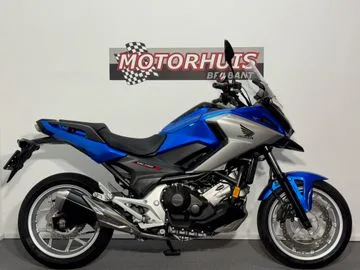 Honda NC750X (2016) — foto 1