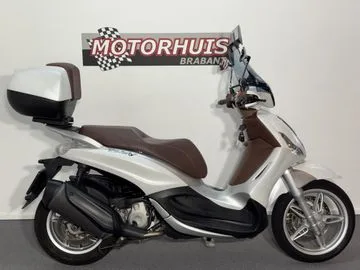 Piaggio Beverly 350 (2019) — foto 1