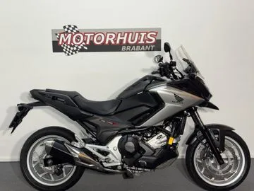 Honda NC750X (2018) — foto 1