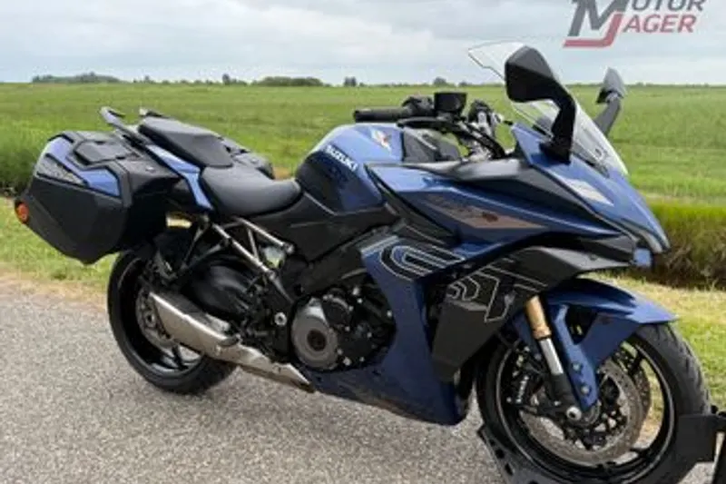 Suzuki GSX-S1000GT (2023)