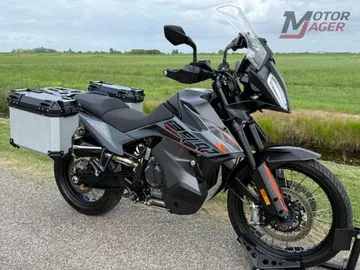 KTM 890 Adventure (2022) — foto 1
