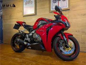 Honda CBR 1000 RR Fireblade (2009) — foto 1