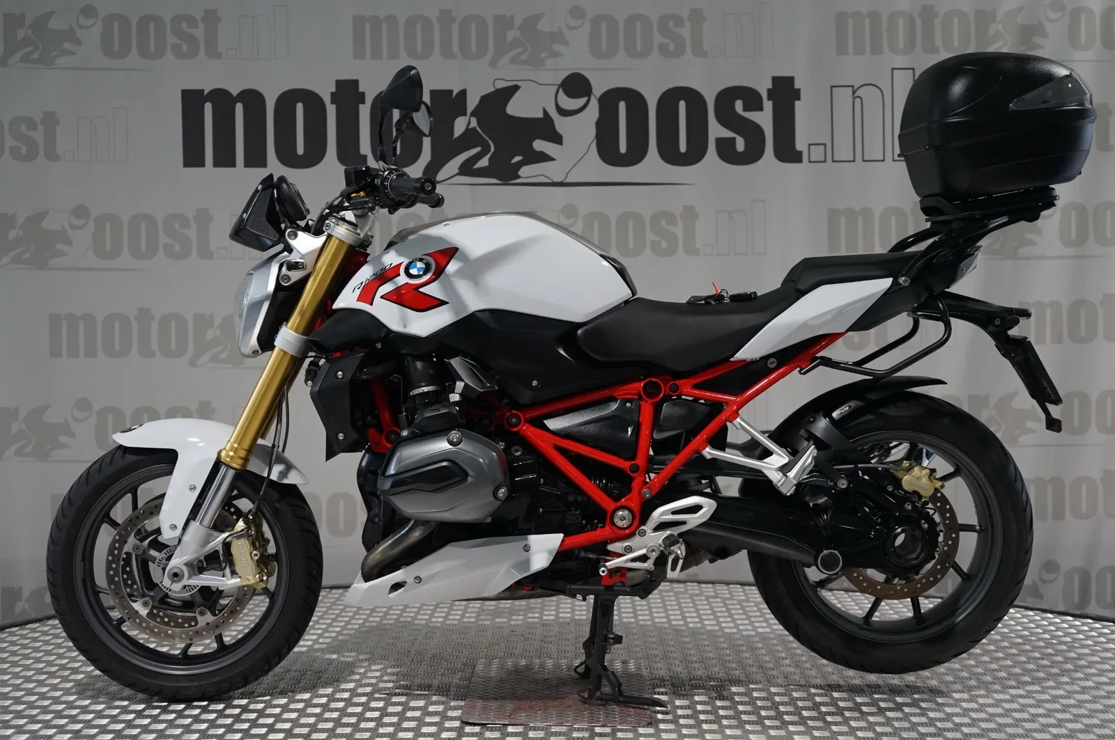 BMW R 1200 R (2015) — foto 1