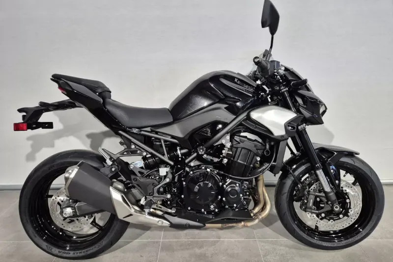 Kawasaki Z900 (2025)