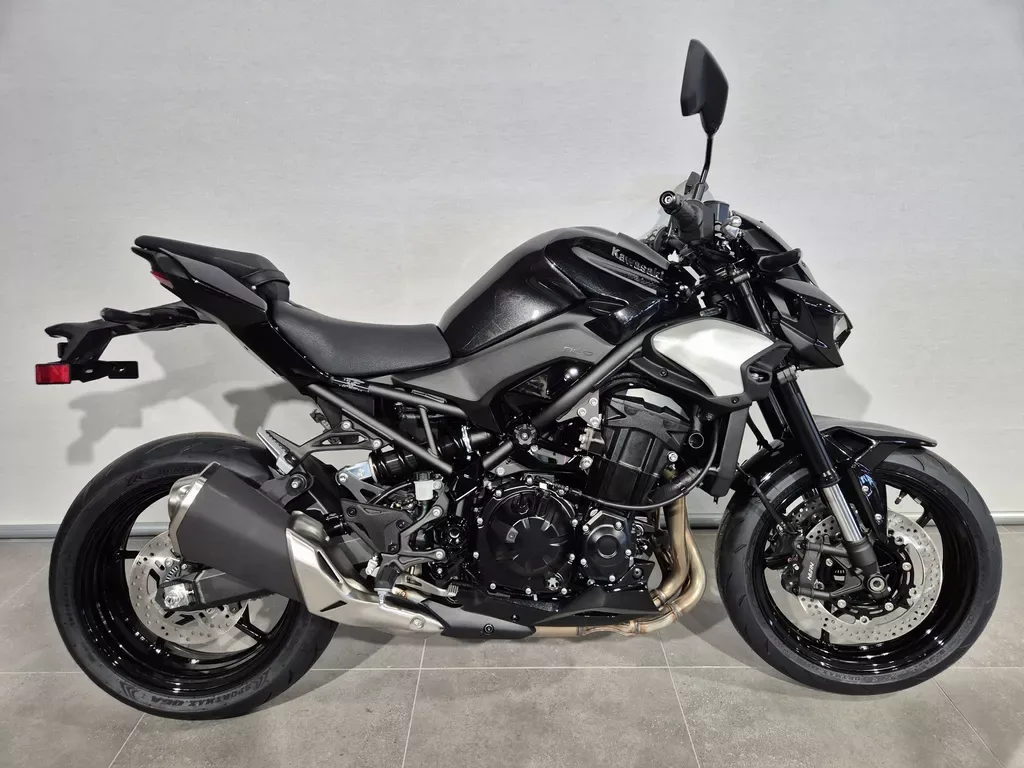 Kawasaki Z900 (2025) — foto 1