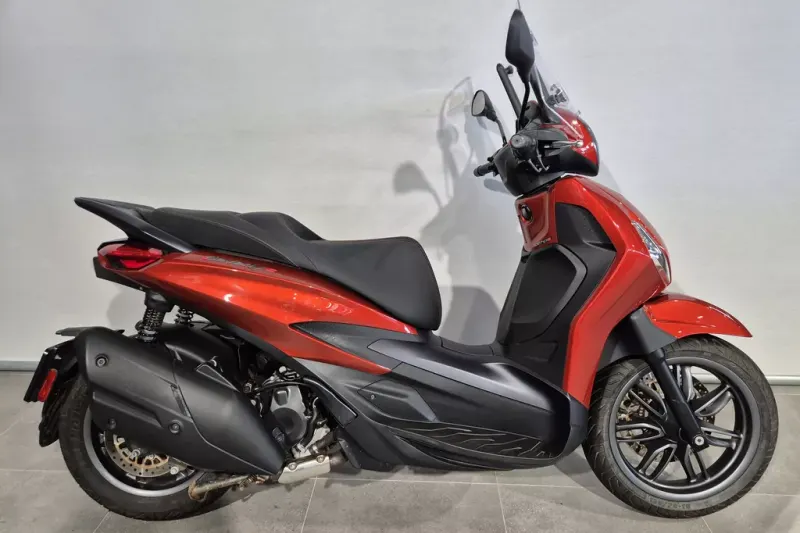 Piaggio Beverly 400 S (2022)