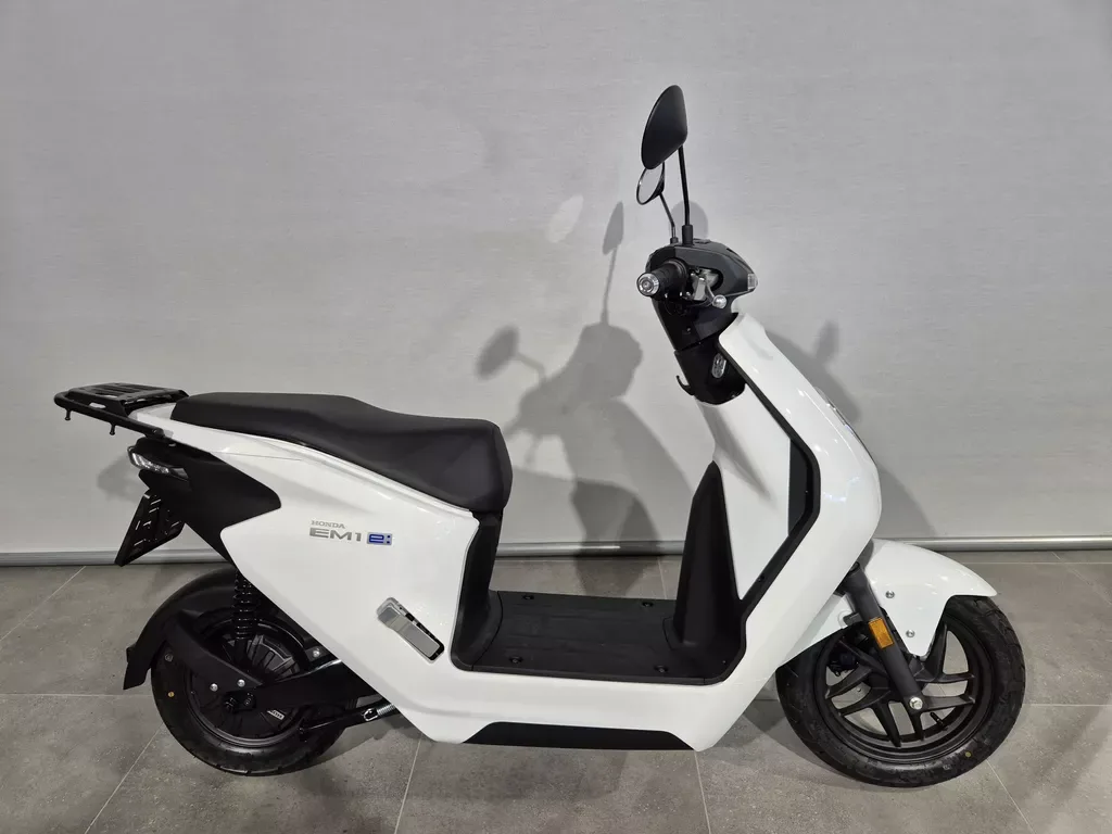Honda EM1 E (2024) — foto 1
