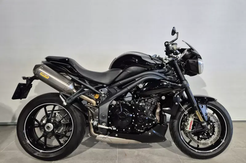 Triumph Speed TRIPLE R (2016)