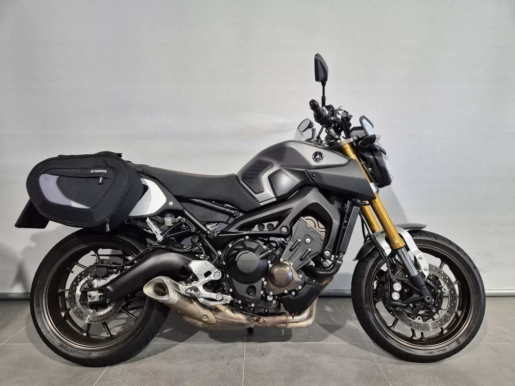 Yamaha MT-09 Sport Tracker (2016) — foto 1