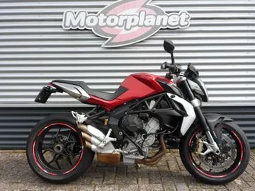 MV AGUSTA BRUTALE 800 (2015) — foto 1
