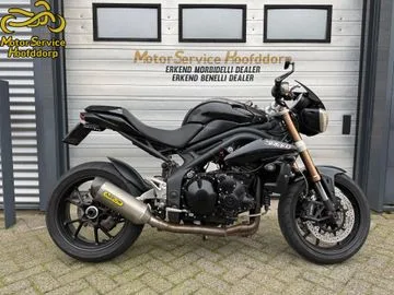 Triumph Speed Triple 1050 (2011) — foto 1