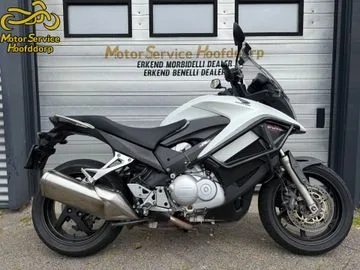 Honda VFR 800 X Crossrunner (2014) — foto 1