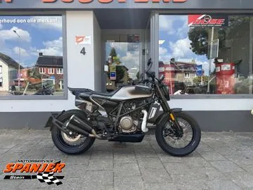 Husqvarna Svartpilen 701 (2019) — foto 1