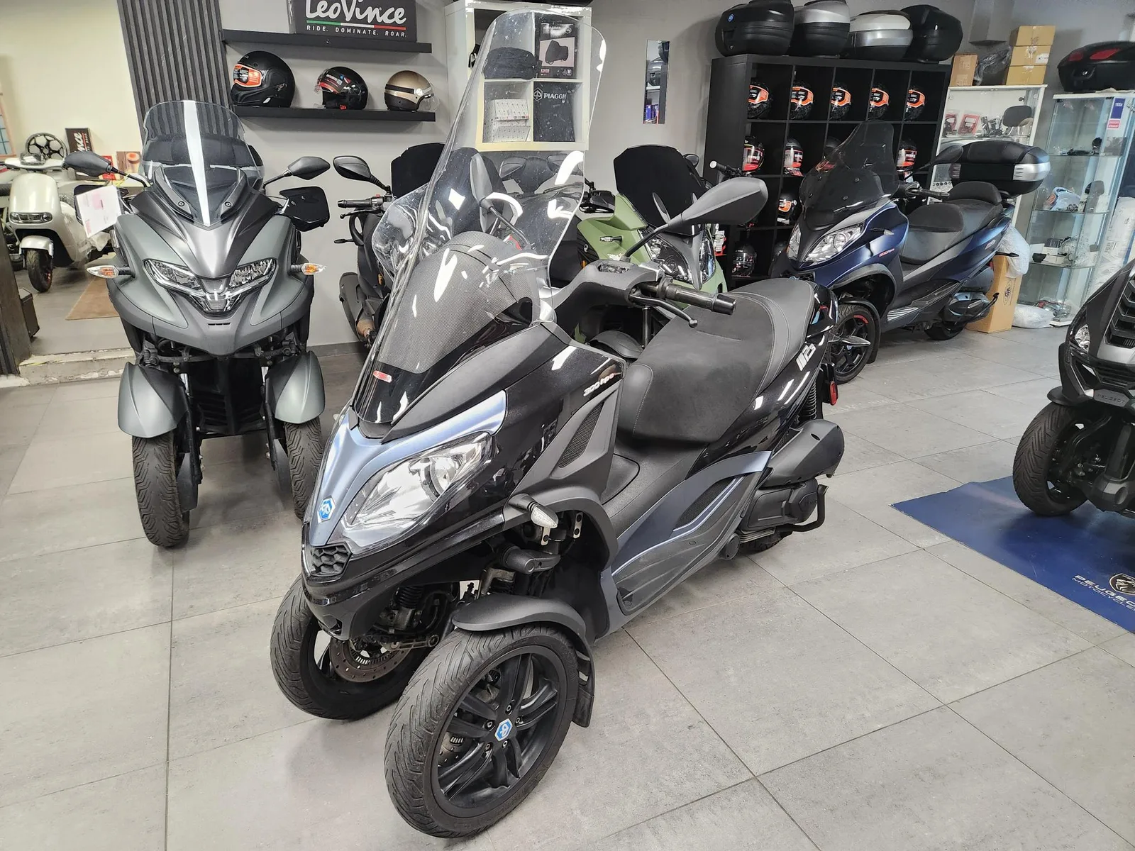 Piaggio MP3 300 HPE (2019) — foto 1