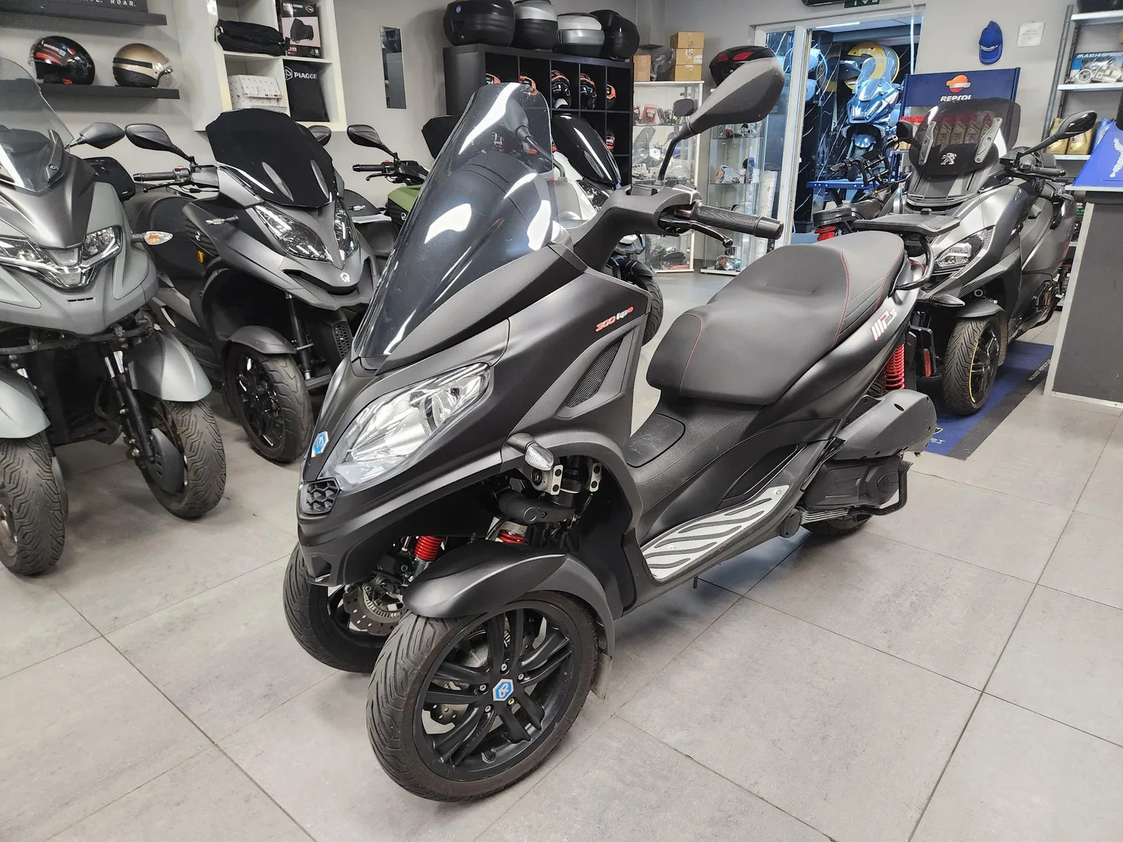 Piaggio MP3 300 HPE Sport (0) — foto 1