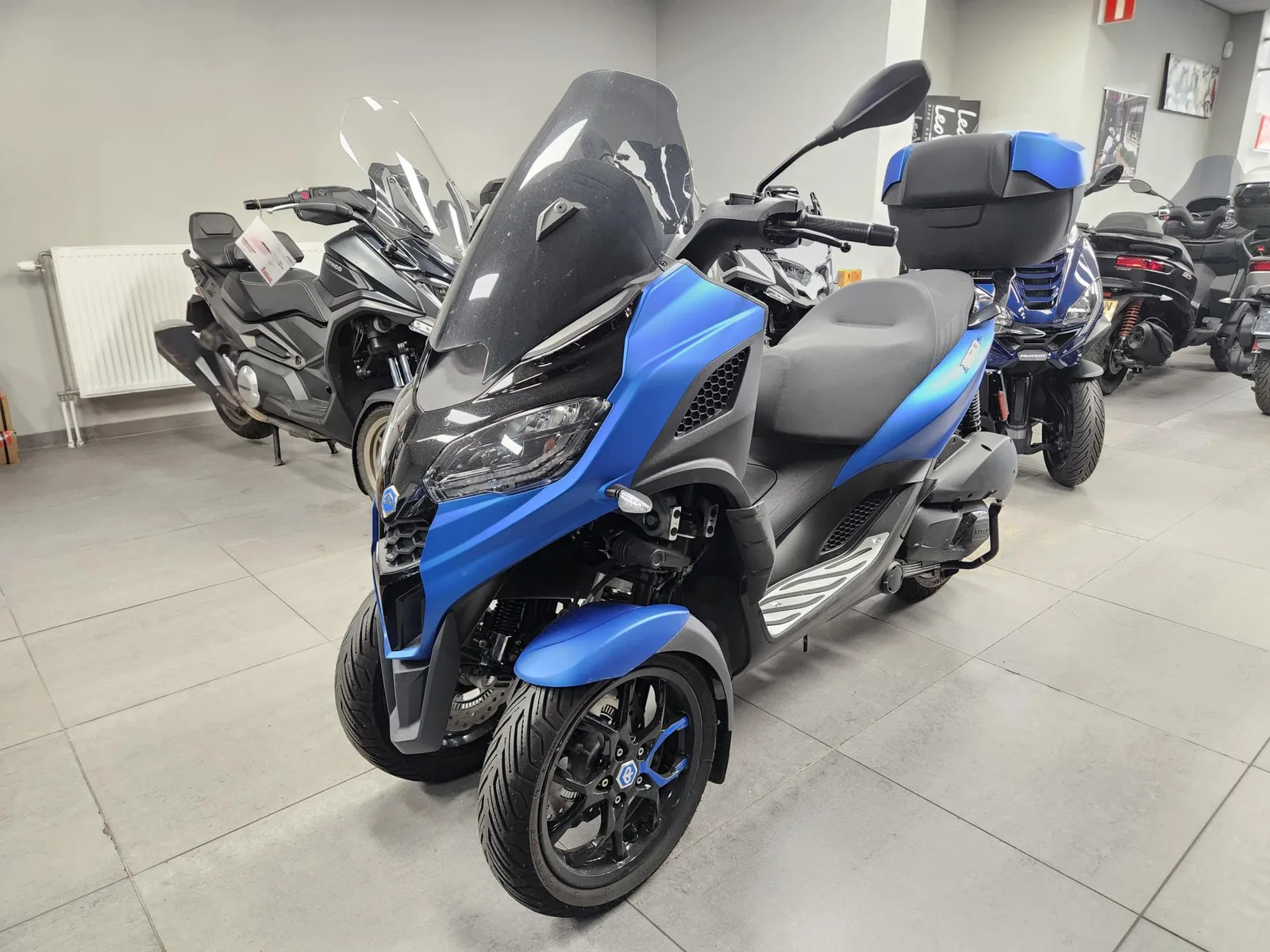 Piaggio MP3 310 (2025) — foto 1