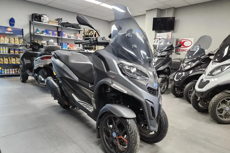 Piaggio MP3 530 HPE (2023)