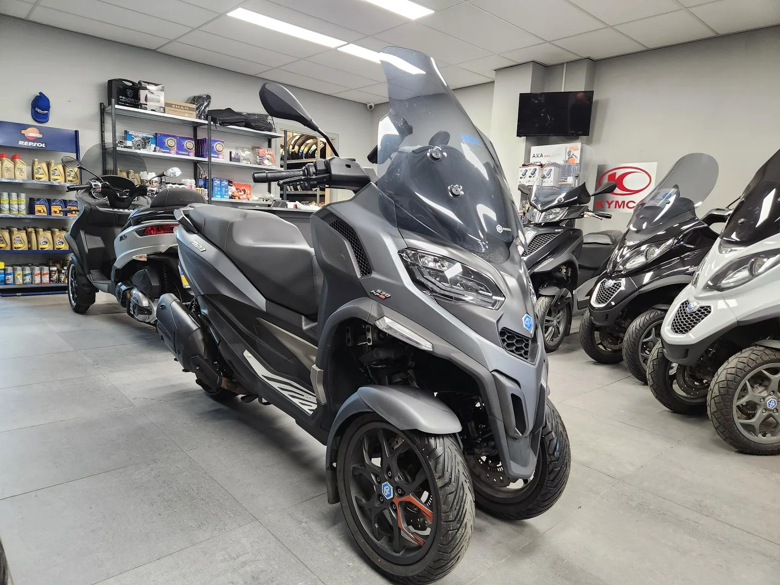 Piaggio MP3 530 HPE (2023) — foto 1