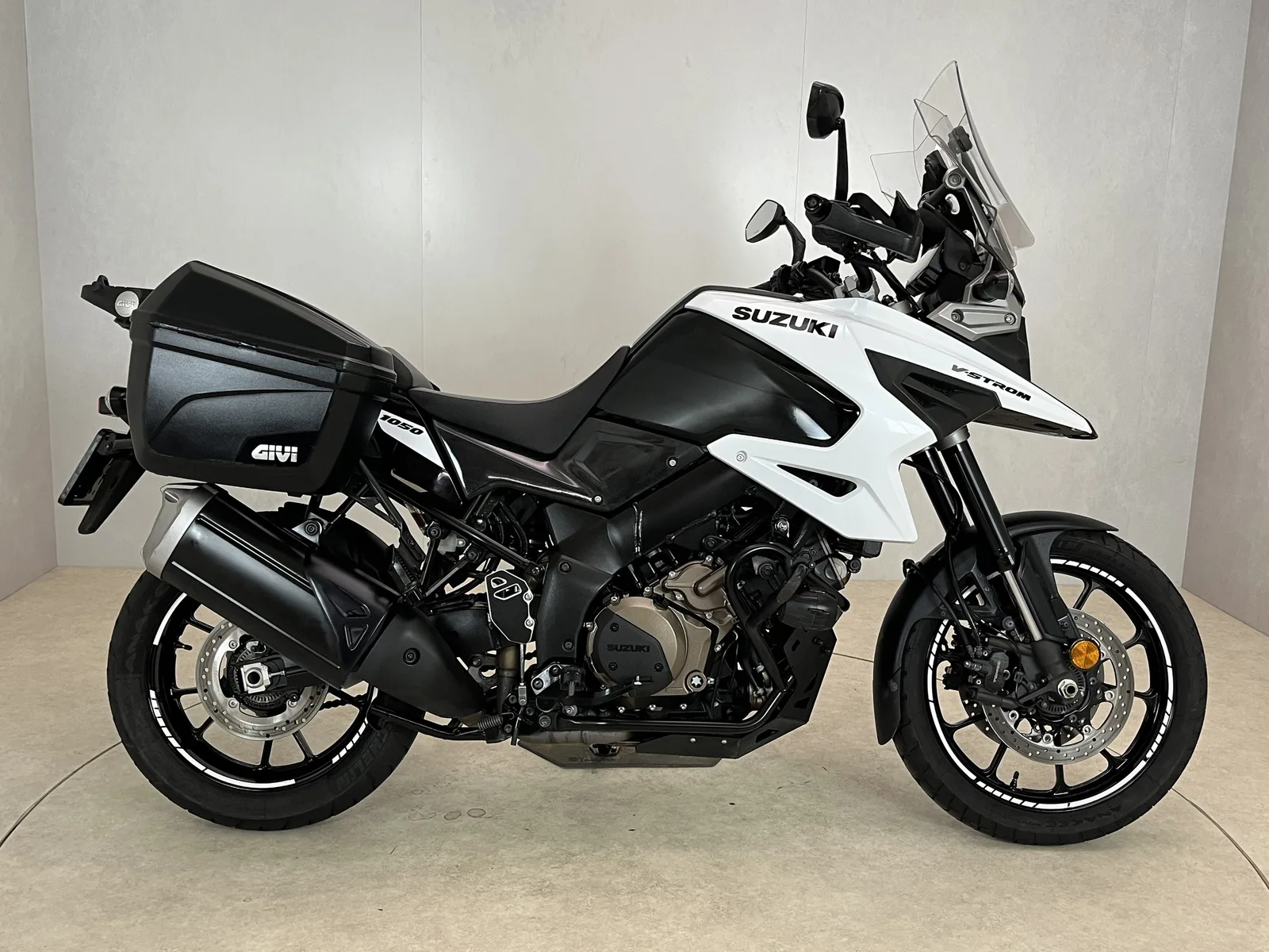 Suzuki V-Strom 1050 (2022) — foto 1