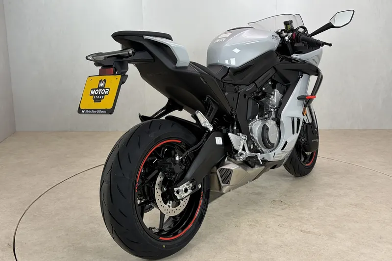 CFMoto 125NK (2026)