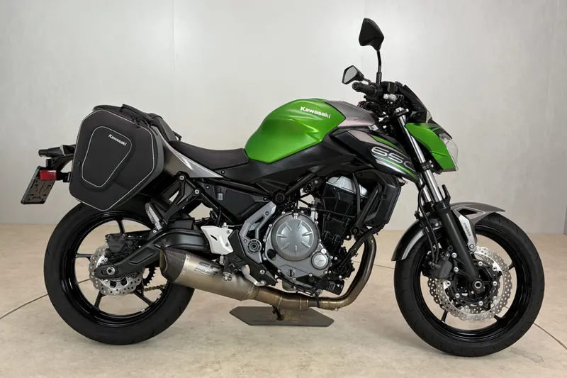 Kawasaki Z900RS (2026)